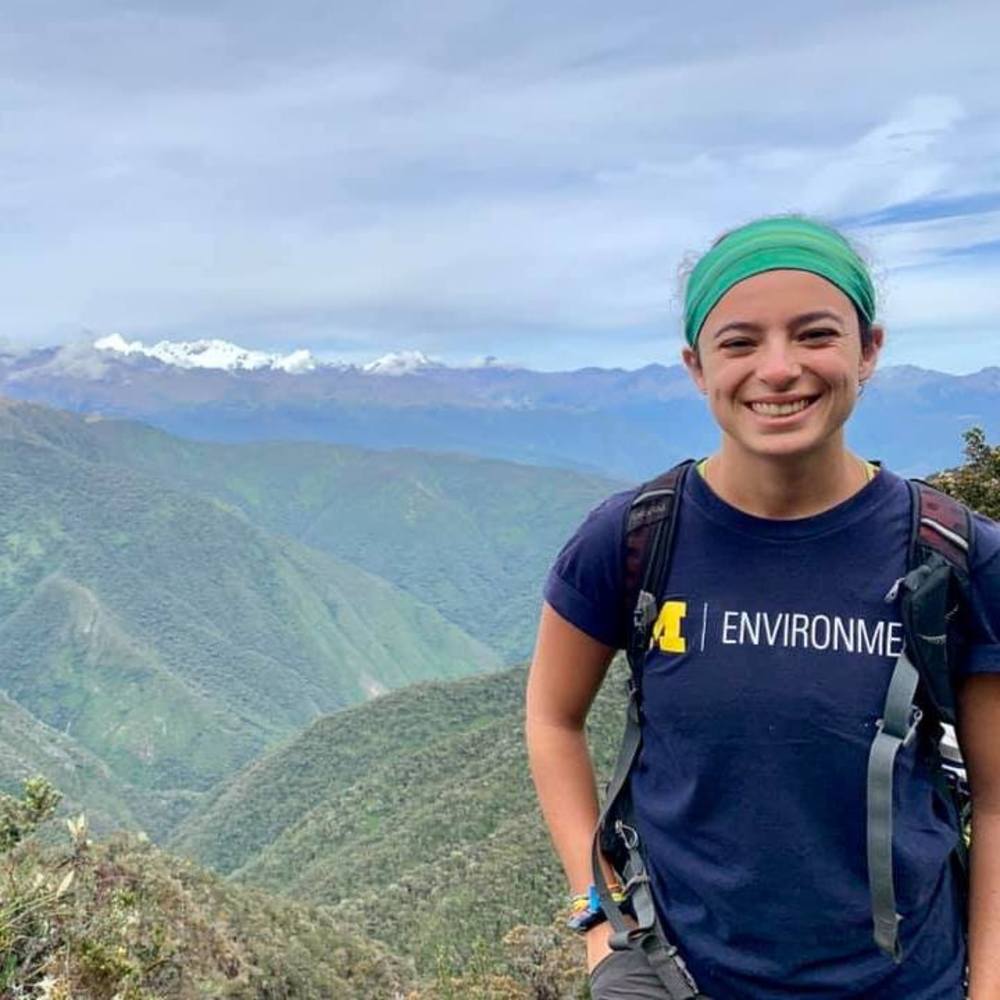 Meet your Posher, Izzy